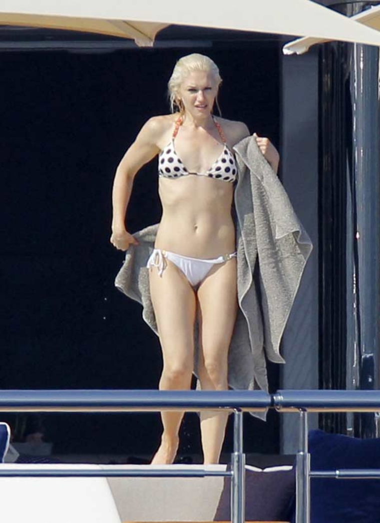 stefani bikini Gwen